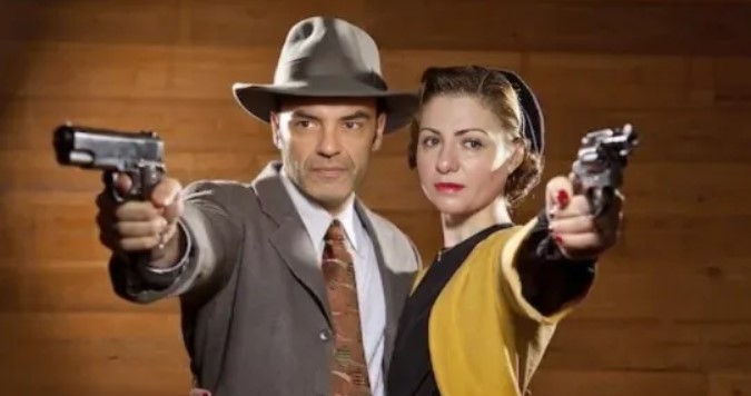 Μην ψάχνετε για κοριούς. Η Θέκλα έχει κονέ με τον Μητσοτάκη. Της χάρισε ένα Predator. Άλλοι δίνουν Ferrero, αυτός της έδωσε κρατικό εξοπλισμό. Η Θέκλα και ο Πάνος είναι: οι Μπόνι &amp; Κλάιντ της ψηφιακής εποχής.Προσεχώς Μοσάντ

#θεκλαπετριδου <a href="/TheklaPetridou/">Θέκλα Πετρίδου Καλαθά</a> <a href="/Panoskkkal/">Panοs Θείος🥾🪖</a> #μπογιατζη