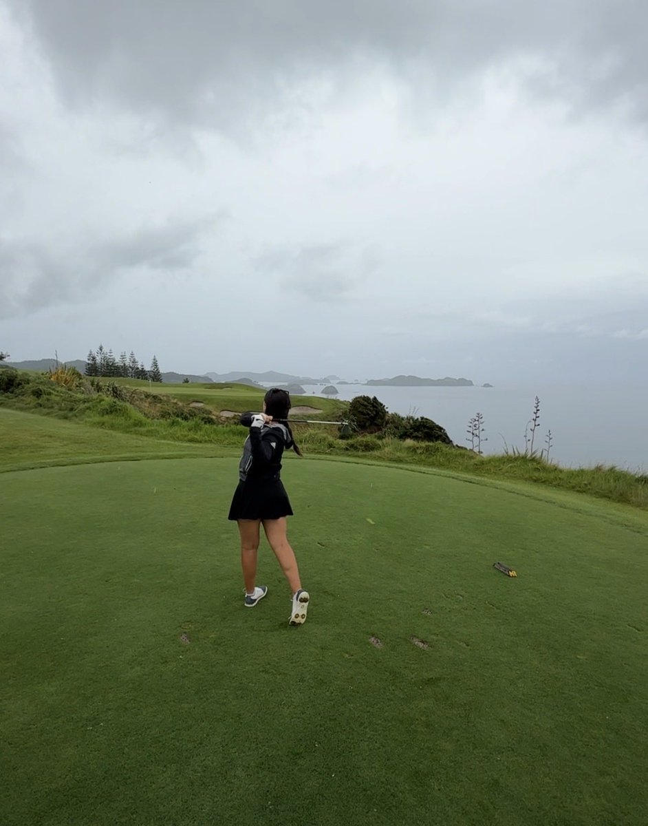 Kate Phillips tweet media