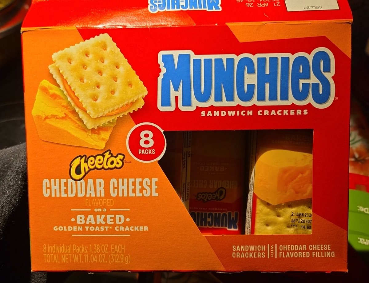 squishybf's tweet image. i got the munchies