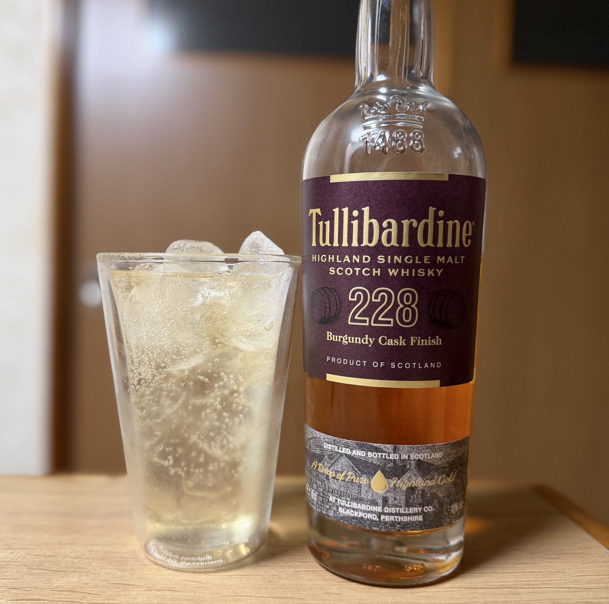 お疲れさまです 今夜はハイボールから♪ かんぱーい😊🥃✨ タリ