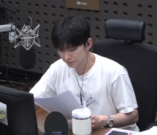 이 남자 사무직 회사원 아니고 연예인이라 진짜 감사한 순간이 한두 번이 아님