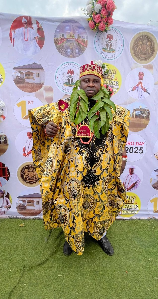 I congratulate the Chairman of Lagos Mainland Local Government, Hon. Mayor Jubril Kolawole Emilagba, who has been conferred with the chieftaincy title "Aare Abobase of Oro Kingdom" by His Royal Majesty, The Oloro of
Kingdom Kwara state..

Congrats once again OMO OLOMU APERAN