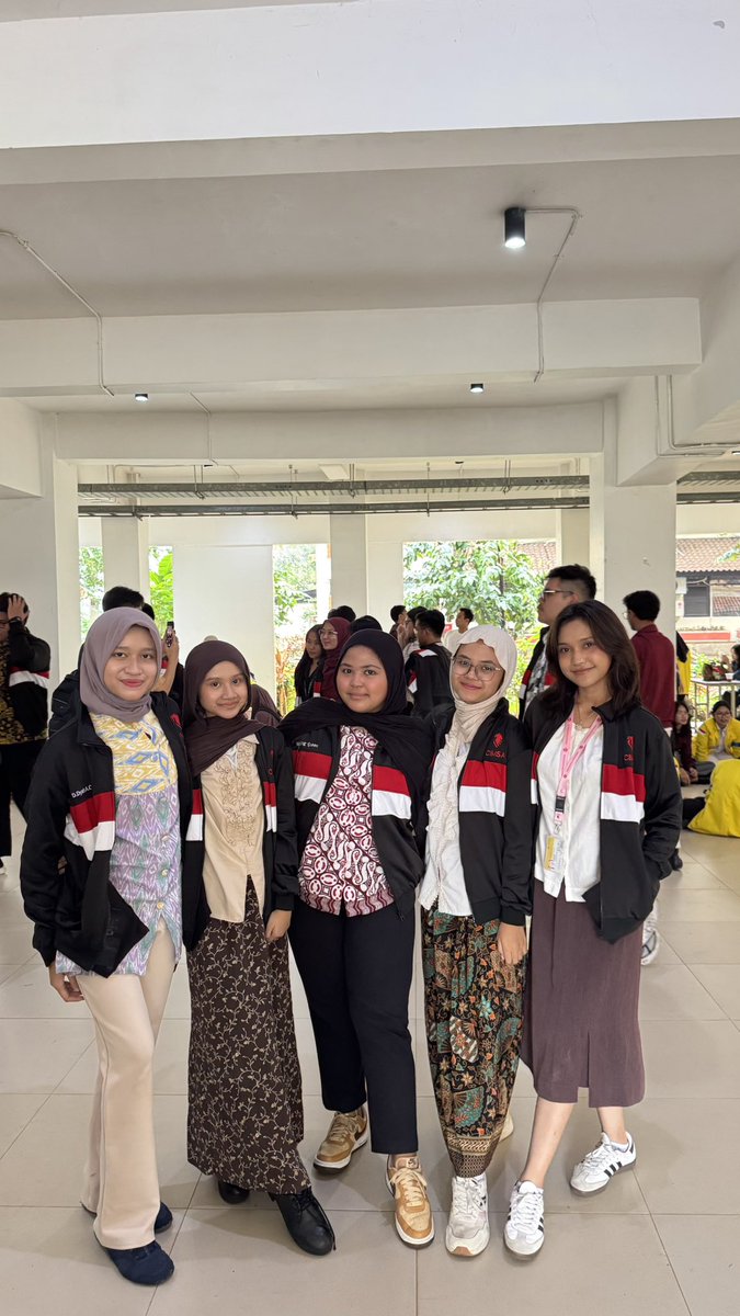 jazmyinee's tweet image. buat harmoni yang bingung mau join badan apa, i think cimsa is the right answer, kenapa?