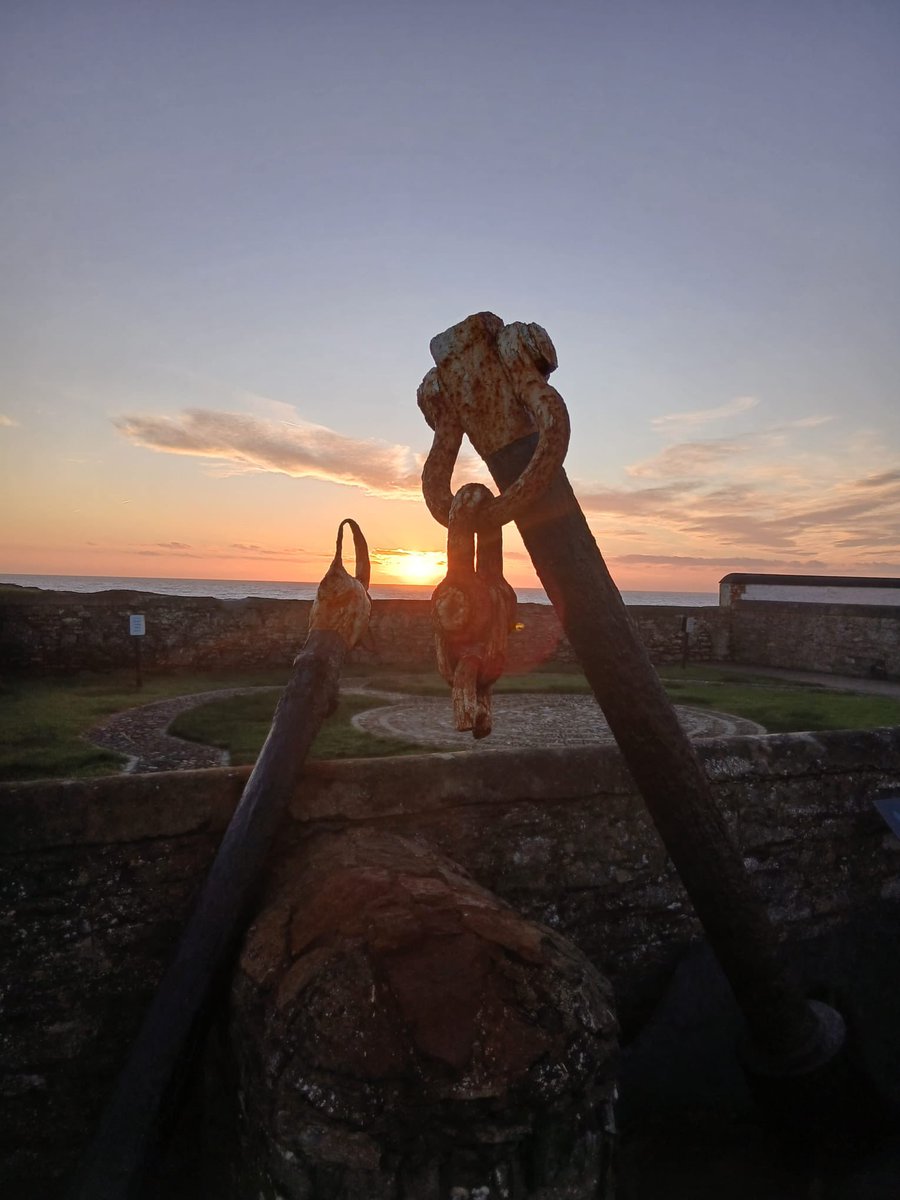 Hook Lighthouse tweet media