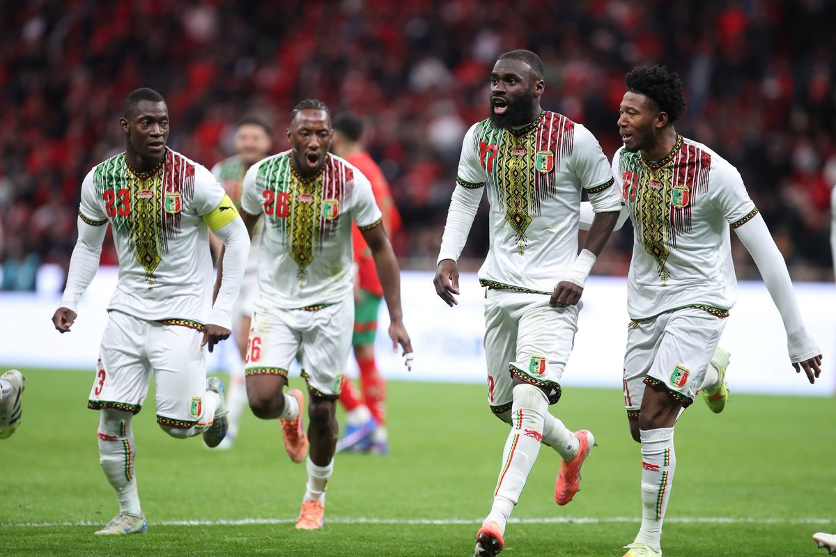 pentchicodc's tweet photo. #Mali tratou de colocar cubos de gelo à euforia marroquina. Empatou (1-1) com os dois marcados de grande penalidade. Mas o que fica na retina é audácia, a coragem dos malianos. Ou seja, não é sobre o resultado, é de como dar um banho de realidade a uma selecção que se acha campeã https://t.co/AfwbO2RBP5
