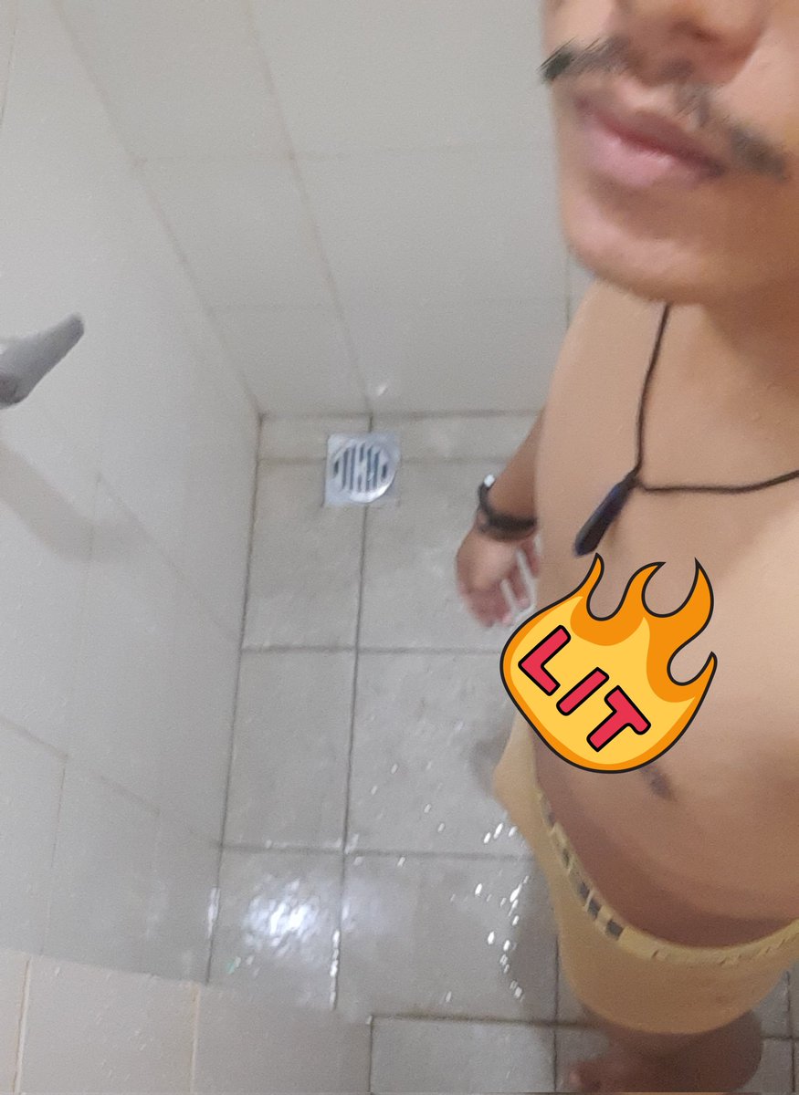KangExtro's tweet photo. Panas jadinya mandi💦 https://t.co/27dV5zh5Gi