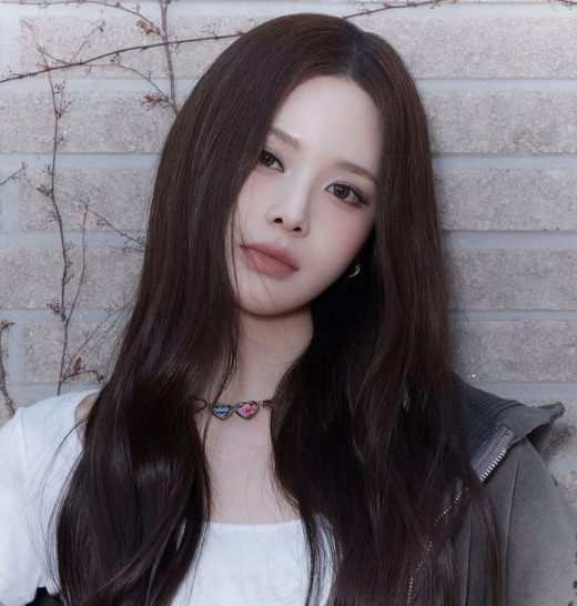 AboutMusicYT's tweet photo. Jeemin of izna is rumored to perform Rum Pum Pum Pum by f(x) at the 2025 Gayo Daejejeon. https://t.co/5cnq1US10m