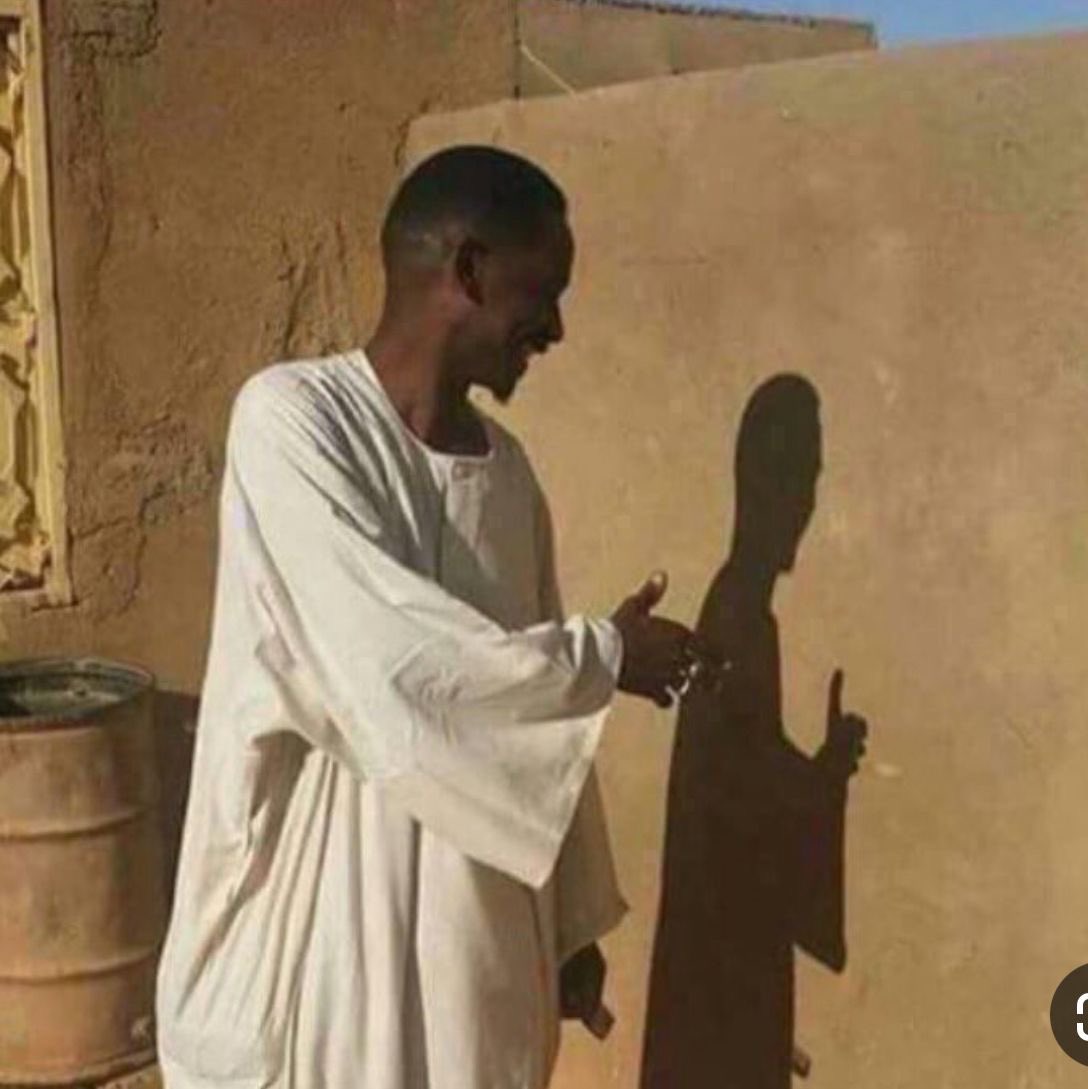 موقفنا من #الحياه 
هو 
تحديدا 
ما يحدد علاقتنا بالكون
ومجريات الأحداث 
وتراهات بعض  الأشخاص
ترفع ؛ تجاوز ؛ امضِ بــ #سلام 

وتظل #الحياه_حلوه ☺️🤍