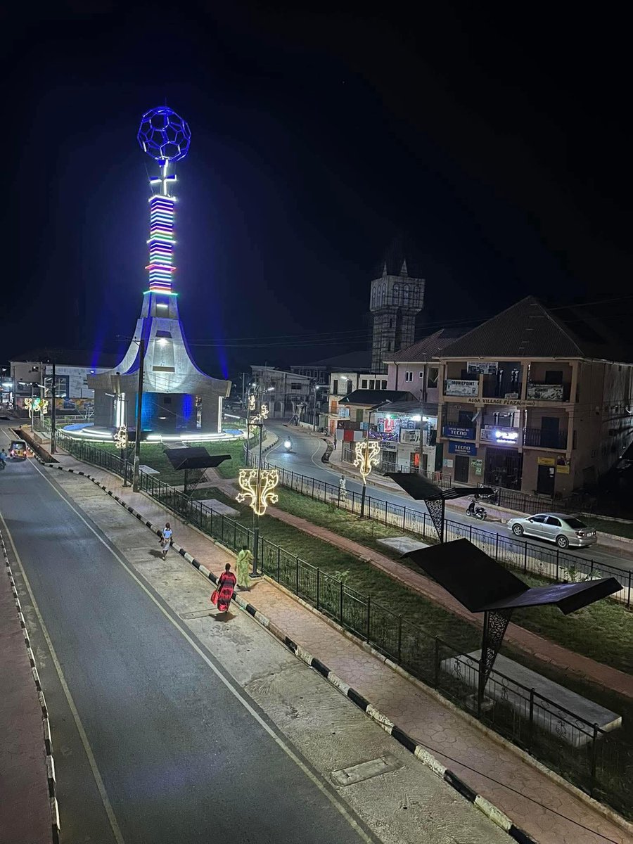 Onsogbu's tweet image. I hear that this is the new face of Ekwuluobia in Anambra State.

What then did Peter Obi do when he was a governor for 8 years