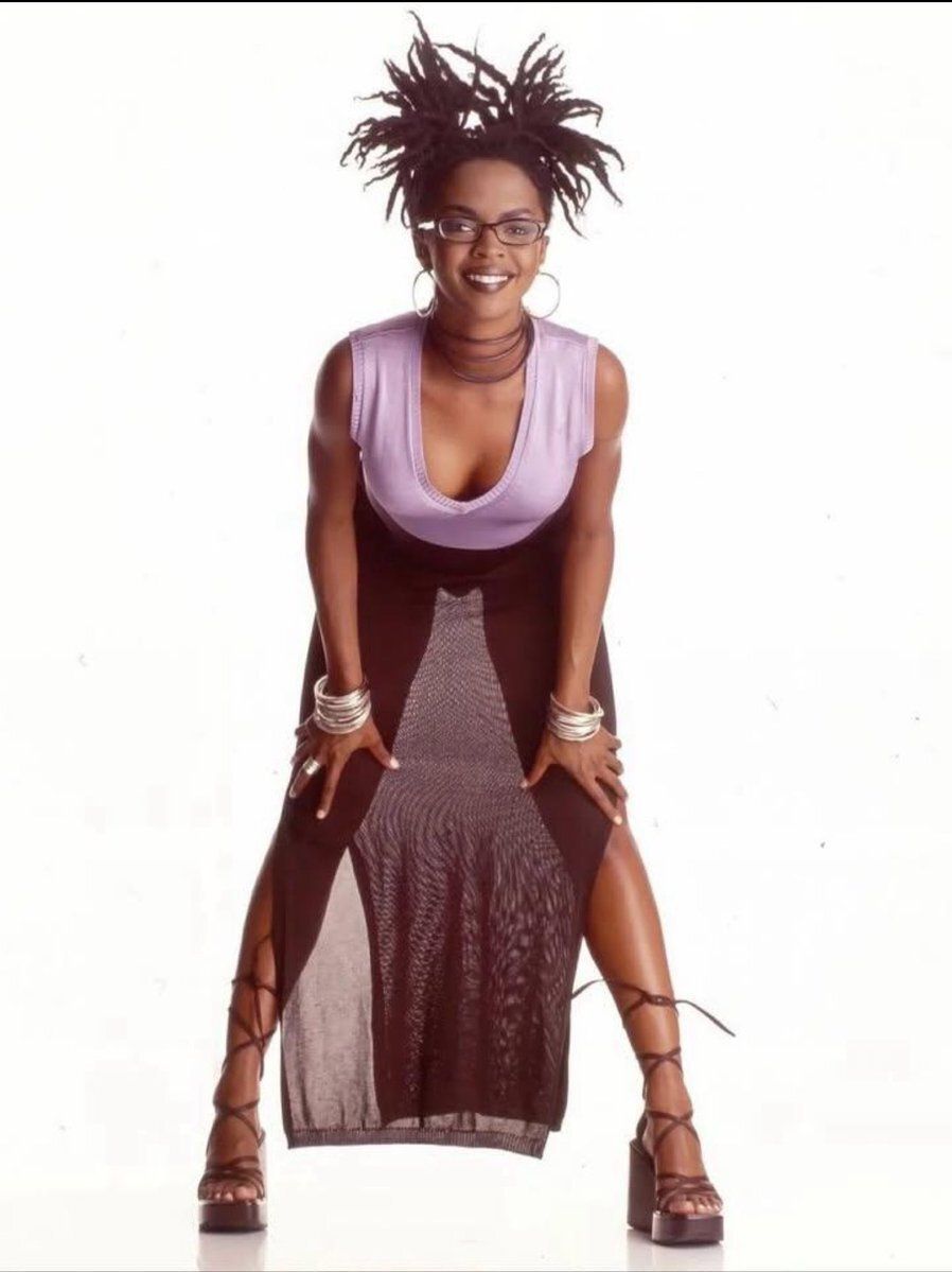 culturejpg's tweet image. Lauryn Hill photographed by Antony Barboza in the late 90s