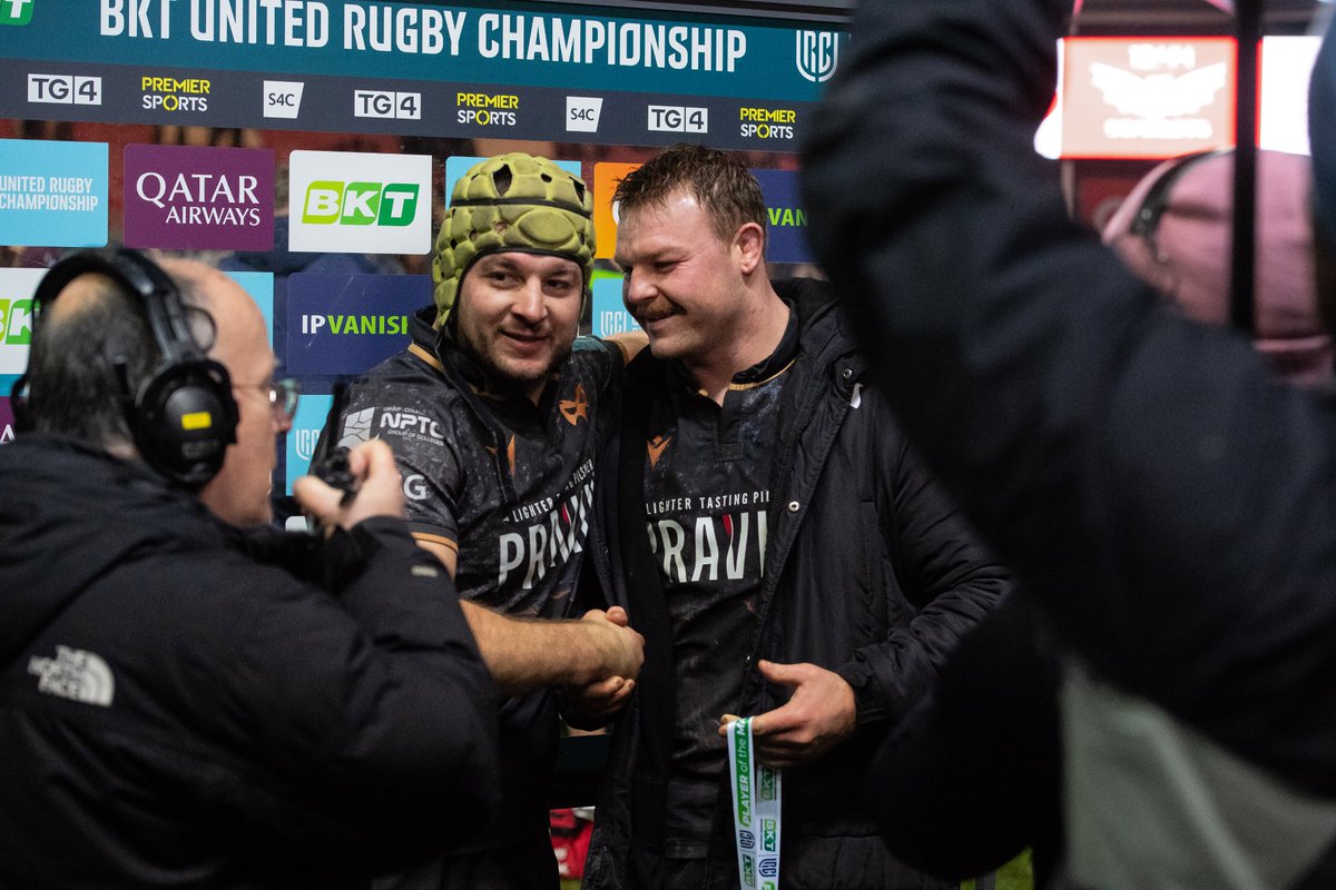 ospreys's tweet image. Winners are grinners 😁

Thanks so much for the travelling support. We heard you! 🖤

#OurBloodIsBlack