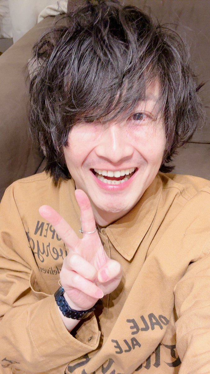 minamijuji327's tweet photo. 無事に2025年最後のラフスペースを終える事ができました！！🐍
ミラフのみんなありがとう！！！
今日は初参加の良き仲間も増えて嬉しかった！！！
みんなも楽しんでくれたかな？
温かいミラフさんと一緒にいられて僕はとても幸せです😃

次回は「ラフスペースvol.90新年会」を１月１０日（土）に開催予定です🐴