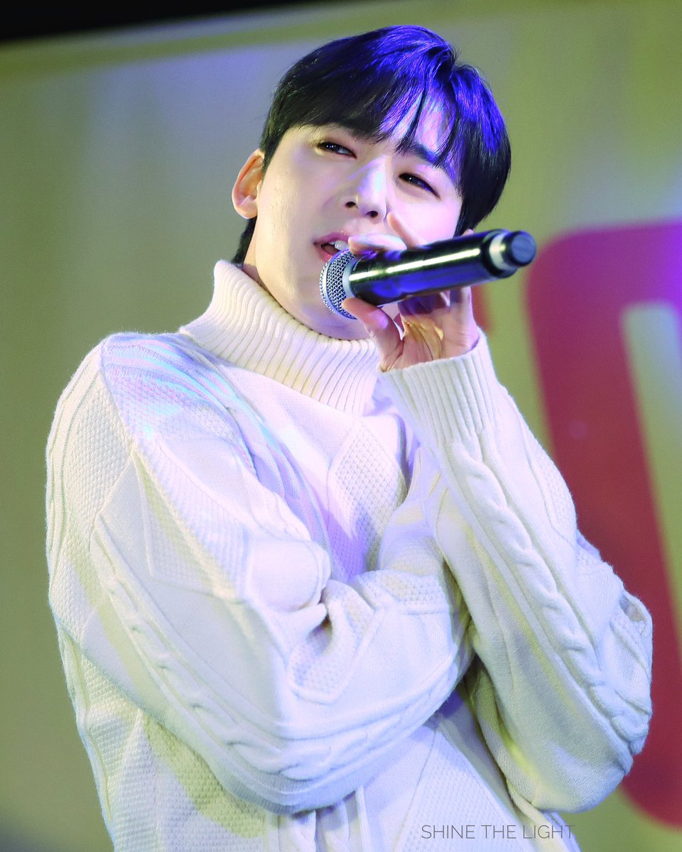 shinelightkevin's tweet photo. #UX1 1st Single [#HALO]😇🪽
RELEASE EVENT IN JAPAN 
20251223🎄 TOKYO #1

#KEVIN
#KevinWoo

@kevinwoo91 
@ux1_official https://t.co/NAqinCIYQF