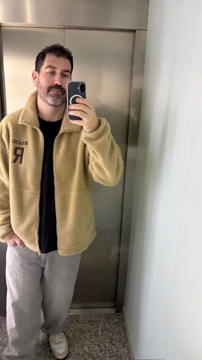 WillyVarv's tweet image. 