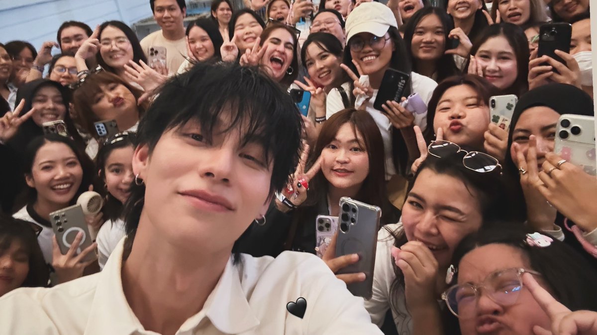 BVC_Streaming's tweet image. [ BRIGHT INSTAGRAM UPDATE ] - 27.12.25

น่ารักมากกกก~ 🥹🎂

IGs : bright

#28thBrightDay
#HappyBRIGHTDay
#BRIGHT28Birthday
#bbrightvc