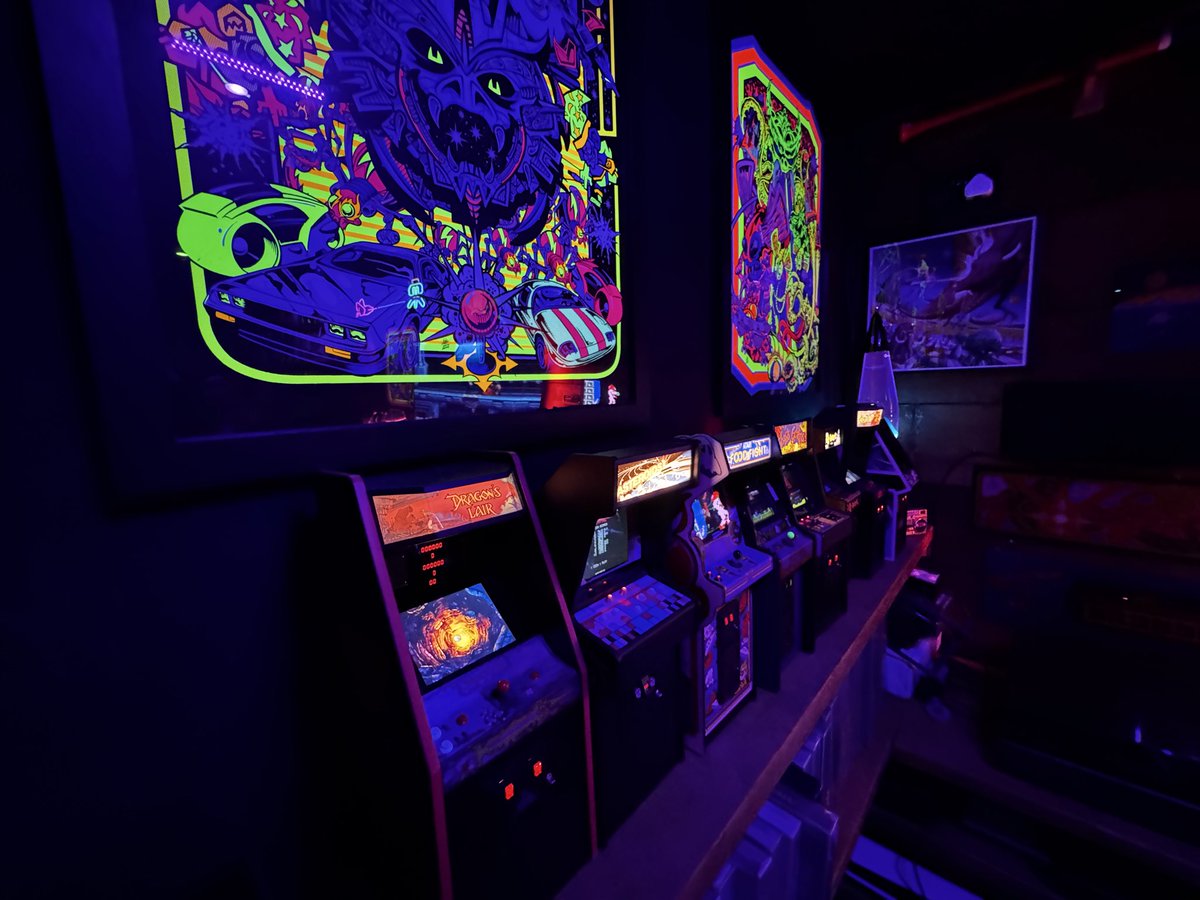 AlsArcade's tweet photo. My New Wave Arcade Collection!
@newwavetoys #arcade #toys #dragonslair #asteroids #atari #ghostsngoblins #misslecommand #qbert #spaceace #tempest #arcadecollectors #alsarcade https://t.co/457vxmYvQS