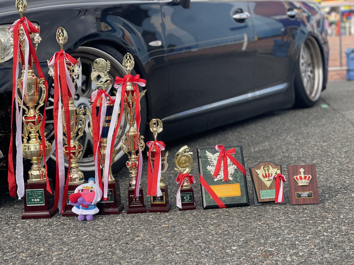 hiromu10980318's tweet image. 今年は去年よりイベントに行く！
去年よりアワードを取るを目標に始まった1年
しっかりどっちの目標も達成して
今年は11回イベント行って9個アワード
2週連続関東行ったりカナやんのライブ挟んだり
ハードスケジュールだったけどとても楽しかった
残念な事に今年は2位止まりだったから
来年は1位取る！