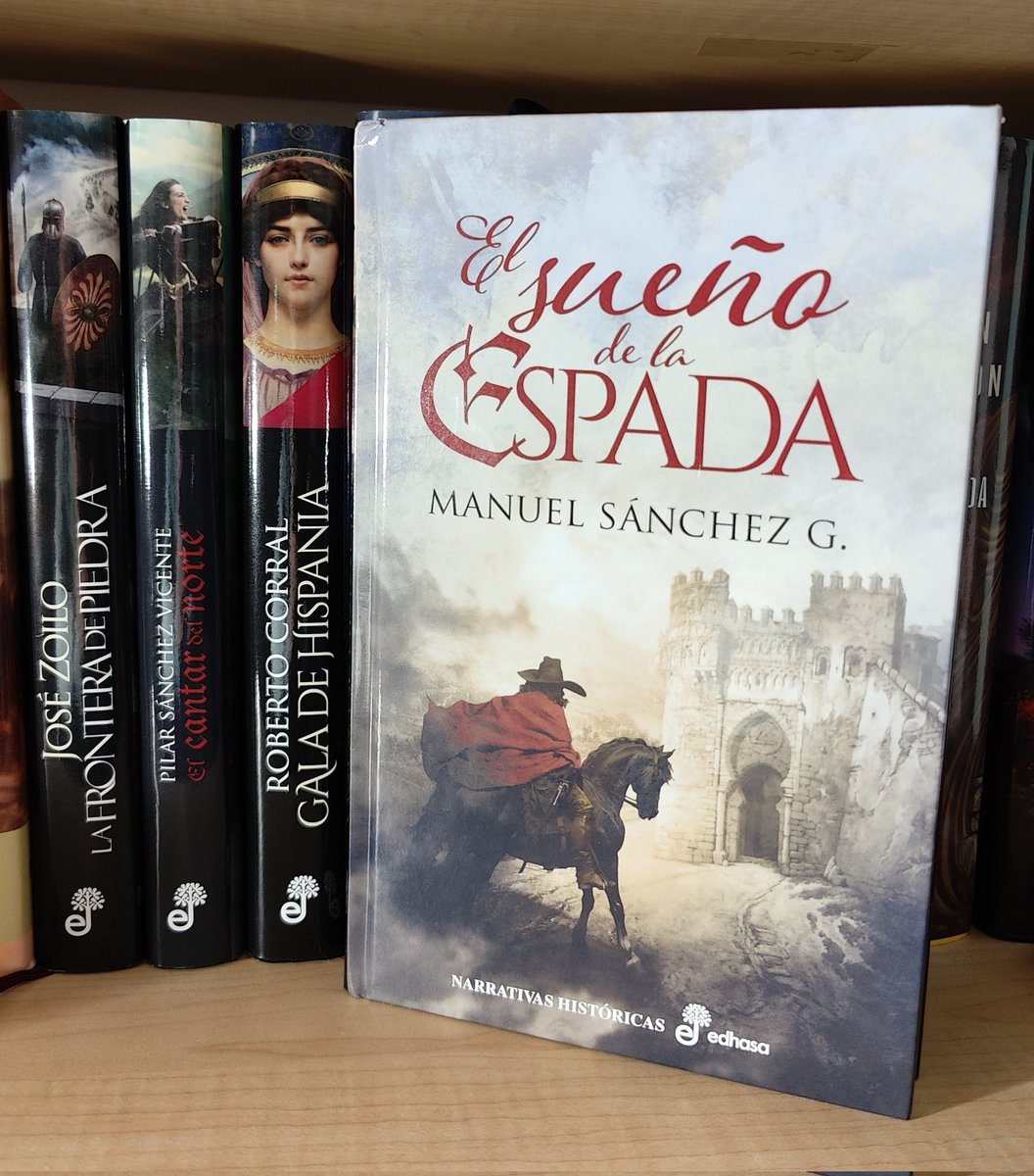 ¡Ya está en casa! 📚🥳 Mil gracias a <a href="/ManuelSG_alimur/">Manuel Sánchez G.</a> por el sorteo y por la dedicatoria. Su novela "El sueño de la espada" ⚔️📖 publicado por <a href="/edhasaeditorial/">edhasa</a> será mi primera lectura de 2026.
¡Qué ganas de sumarlo a mi colección de Narrativas Históricas! #Novelahistorica