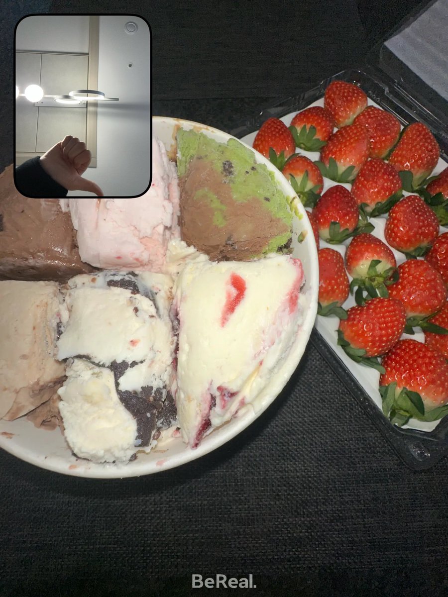 딸기에 미쳐도 되는 계절이잖앙 ~🍓~