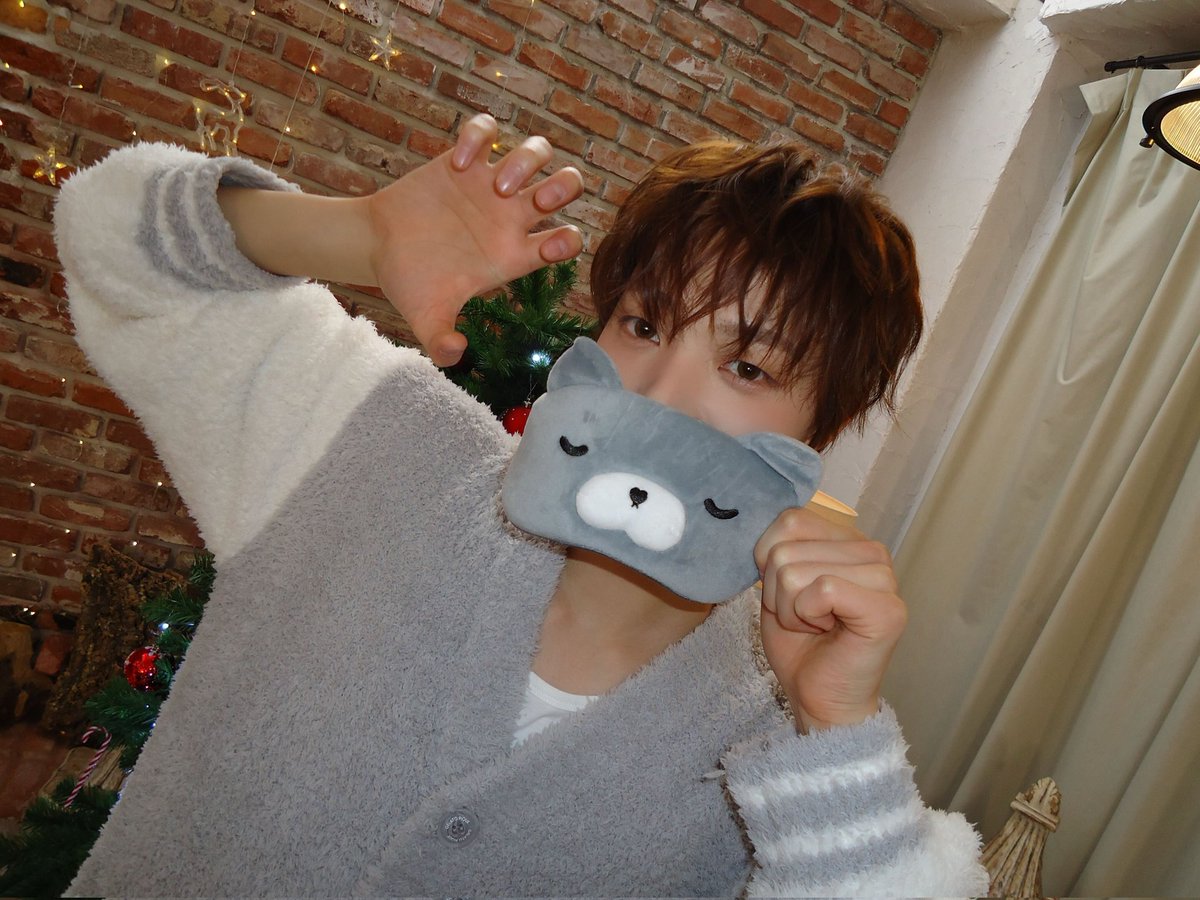 EuijooGlobal's tweet image. 251227 ¦ Weverse:
EJ Photo Studio🎄🐺

(1/2)
#andTEAM_EJ #EUIJOO #의주 #ウィジュ