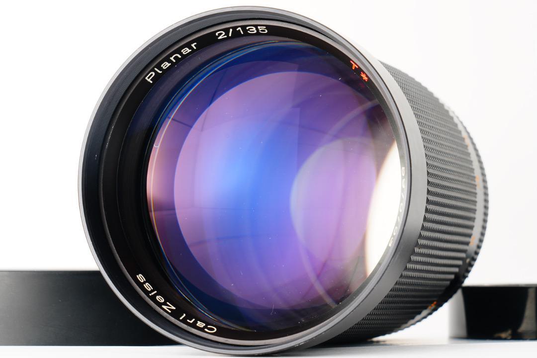 今日はCarl Zeiss のレンズ、Contax Planar T* 2/135 と SONY Vario