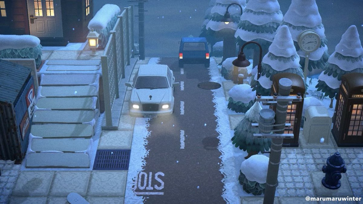 marumaruwinter's tweet photo. a silent snowy road❄️

左側は住宅街、右側は森と湖。
  
#あつ森 #acnh https://t.co/Lw2qeqG915
