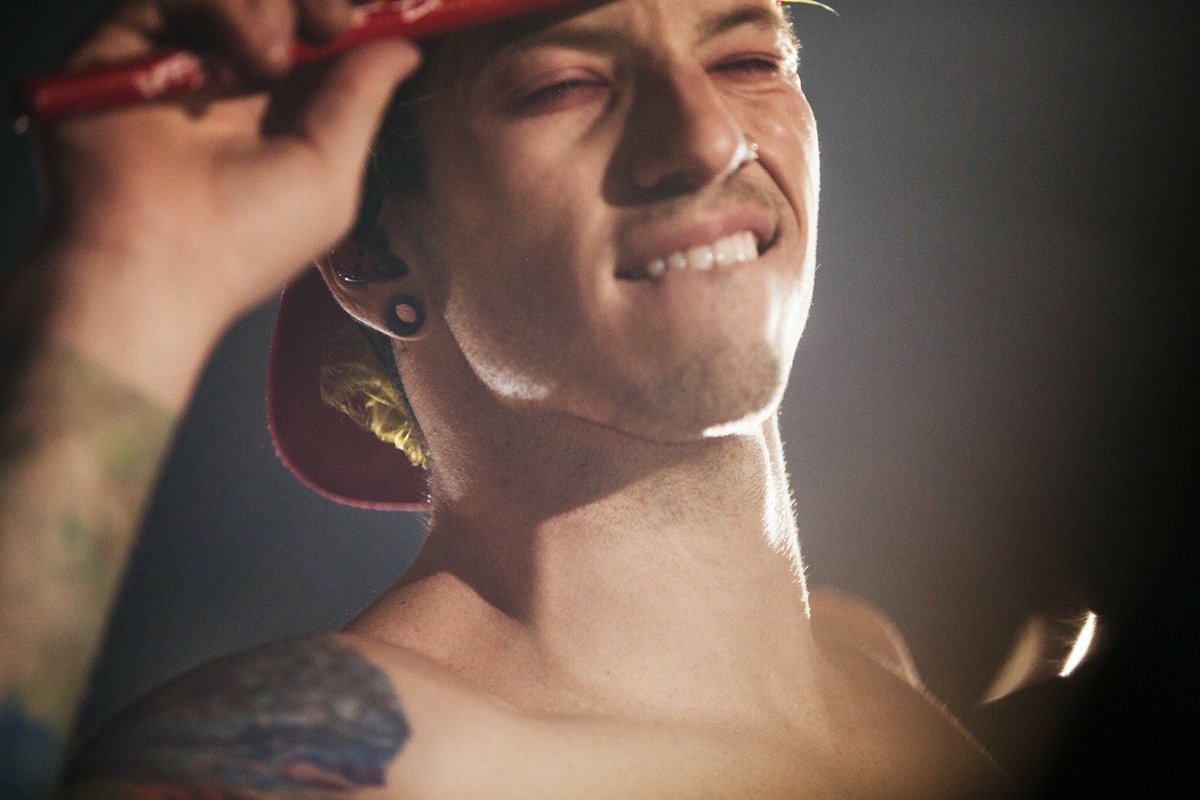 ✩ (@dunhourly) on Twitter photo 