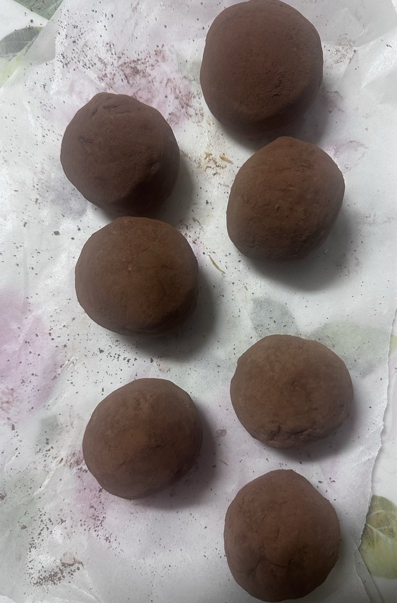 두쫀쿠만들었엉