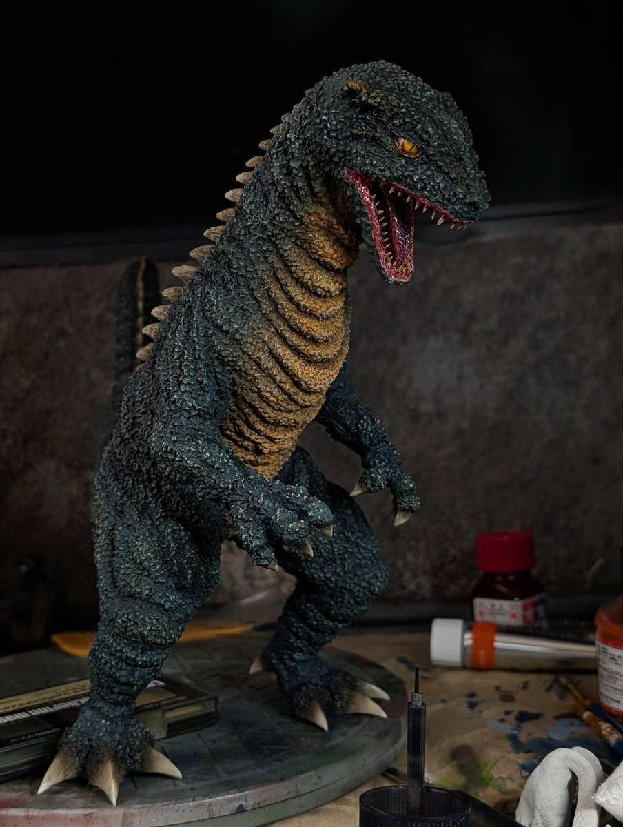 g3maru1's tweet photo. ゴロザウルスできた🦖

今回は大部分を水性塗料の筆塗りでやりました
後日またしっかり写真撮ってポストします https://t.co/BEQ2RaR6AK