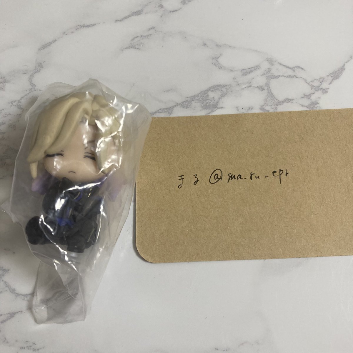 【交換】 ツイステ 肩ズン ガチャガチャ

譲）ヴィル

求）同種 エペル

本日27日 池袋手渡し可能です
検索からでもお気軽にお声掛けくださいませ🍎