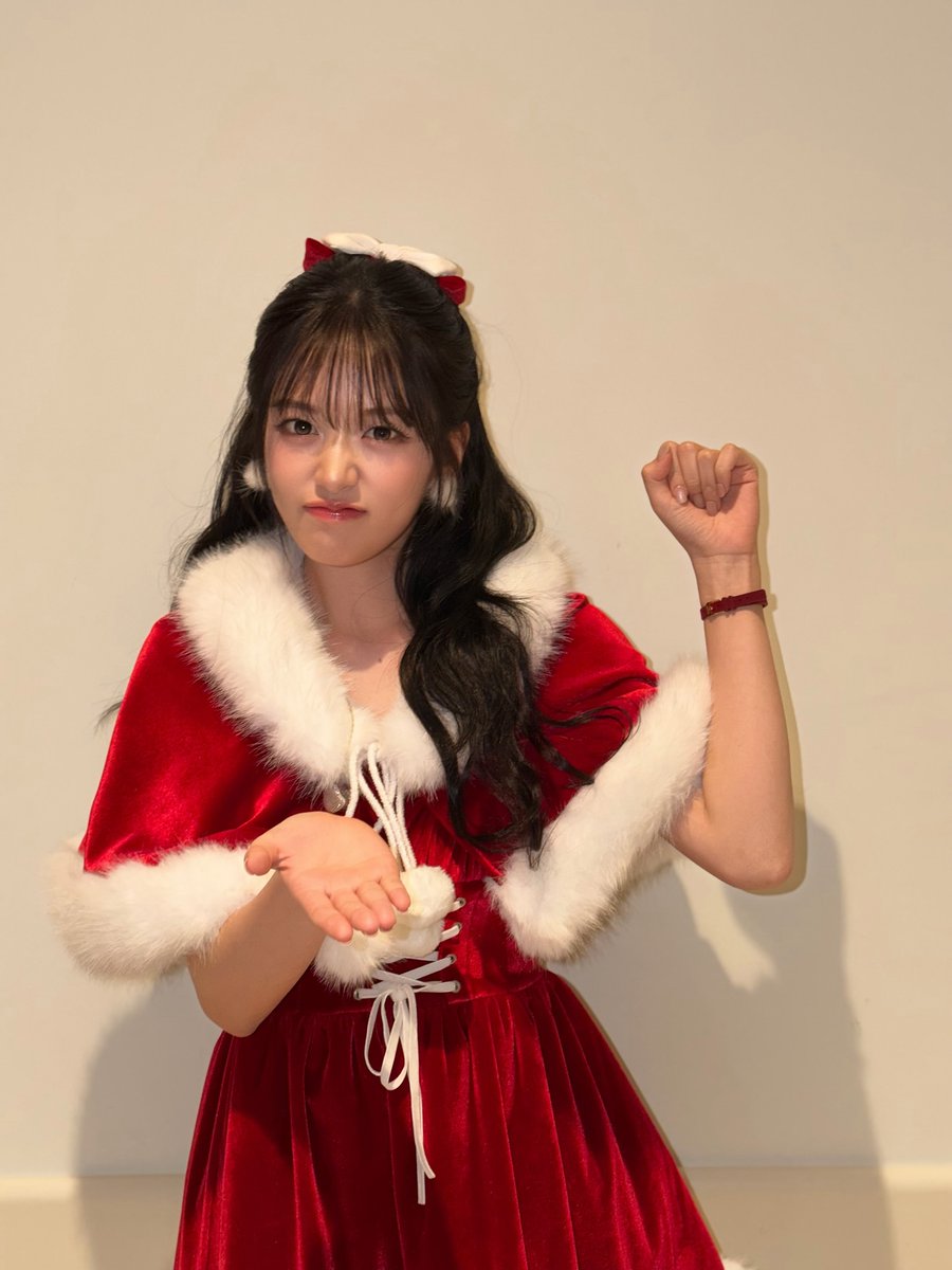 ivepics_'s tweet photo. yujin instagram update https://t.co/6sgplgwPeK