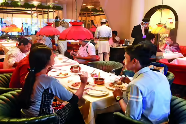 Gujarat hotels federation pitches 5% discount to diners who avoid food wastage