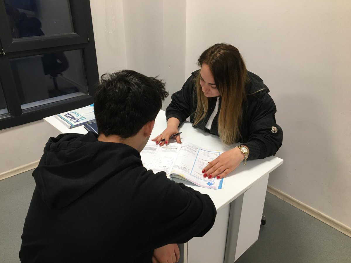 Lise kadememiz ile etüt çalışmalarımıza bu hafta da bireysel ve grup şeklinde devam ediyoruz.STOYS platformu üzerinden öğrenme eksiklerini tespit ederek öğrencilerimizin öğrenme stillerine uygun planlamalar yaparak akademik başarıyı yükseltmeyi amaçlıyoruz.

<a href="/koccozlem/">Dr.Özlem Koç</a> <a href="/ozgeeasln/">Özge ASLAN</a>