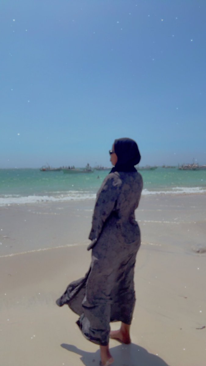 warsan003's tweet image. My last day in Xamar, enjoying Liido one more time. This city has my heart until next time, I can’t wait to come back.

#Xamar #mycity