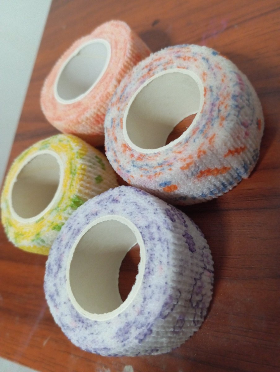 avalitchie's tweet image. LOOKIE WHAT CAME TODAEE