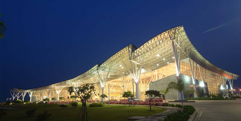 The Centre has cleared the proposal to lease 11 AAI airports under the PPP model, with a formal announcement expected in Union Budget 2026 ✈️🇮🇳

Airports proposed for leasing
🔹 Amritsar
🔹 Varanasi
🔹 Bhubaneswar
🔹 Raipur
🔹 Tiruchirappalli
🔹 Kushinagar
🔹 Gaya
🔹 Hubballi
🔹