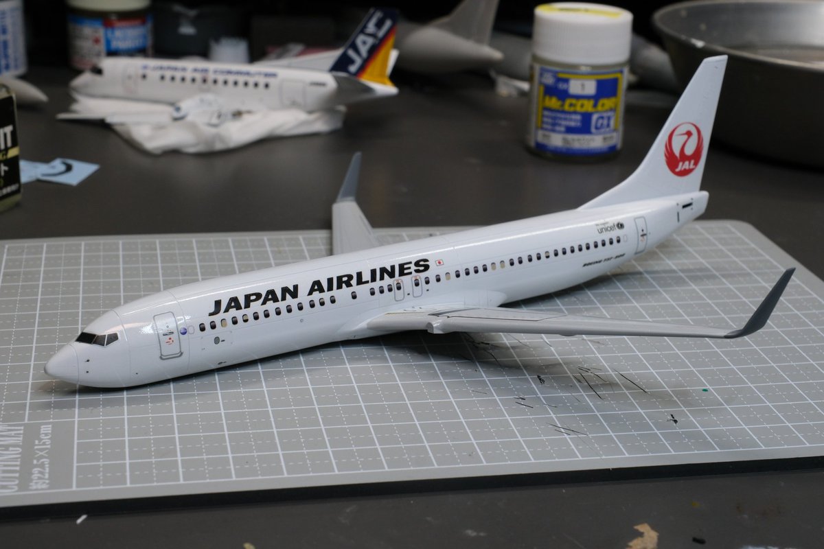 L1ドアと窓の間隔ミスってワンワロゴキツキツになってますが、、新鶴の738もカッコいいじゃん…！
#旅客機プラモ