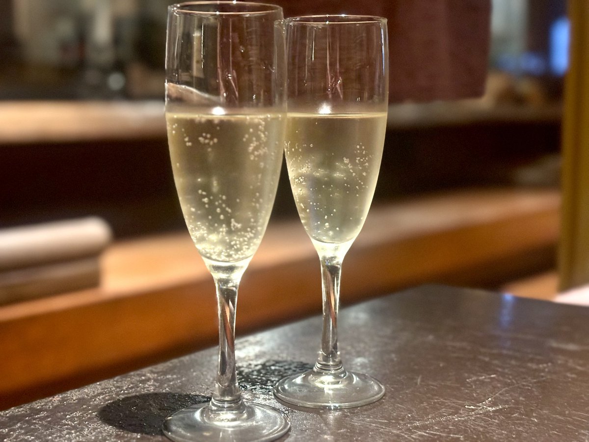 yui_hkty's tweet photo. 心が温まる会話と料理は格別。
素敵なクリスマスを過ごせました。 https://t.co/ze0fFLG2Da