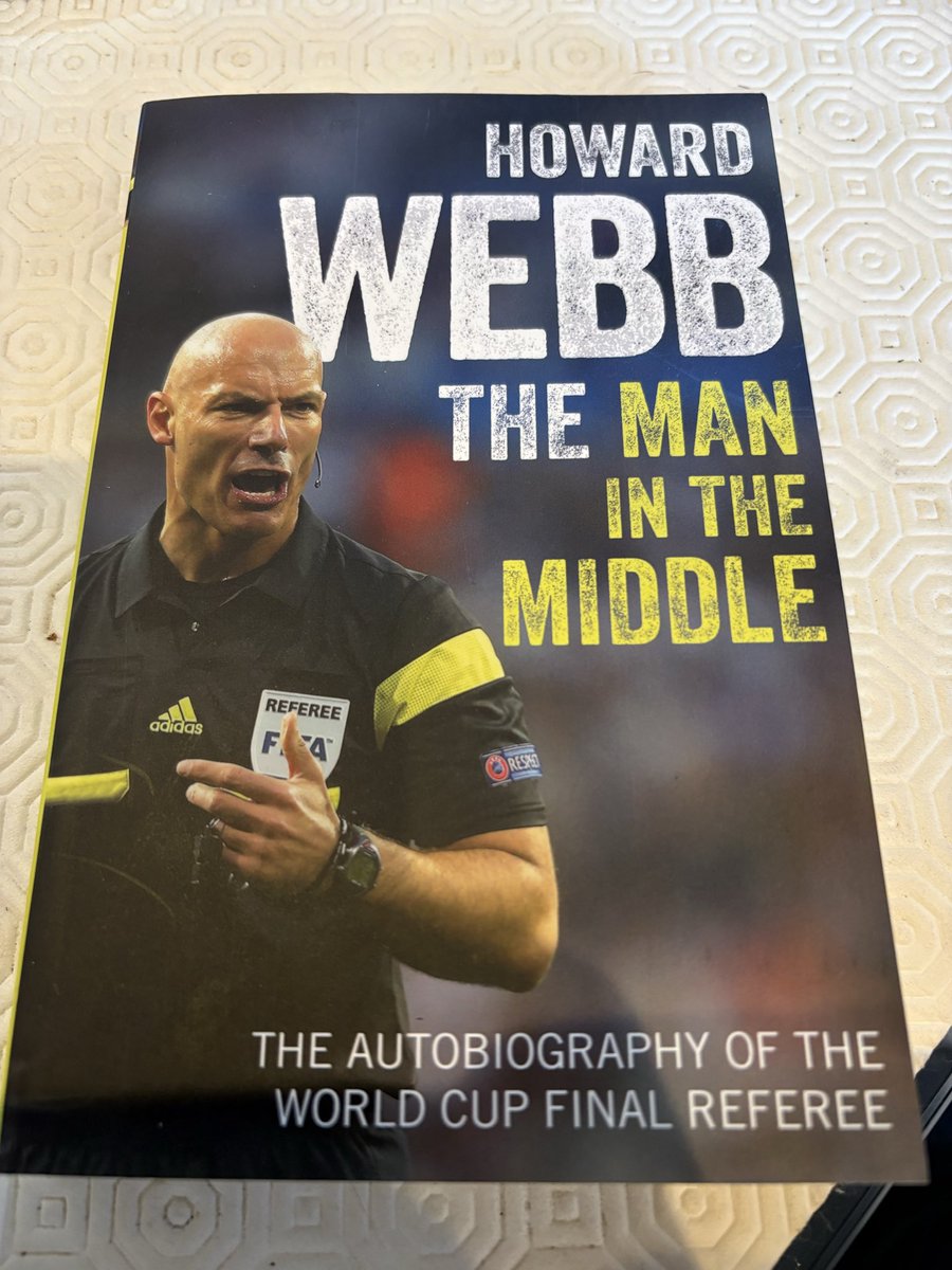 Anyone get any good books for Christmas? Looking forward to reading this one I received as my secret santa table present. 

#reading #referee #BooksWorthReading #books