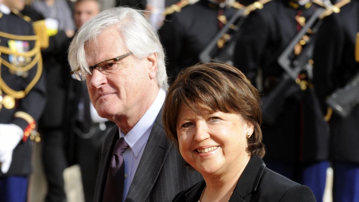 clem_garin's tweet image. ⚖️/🚘 𝐌𝐚𝐫𝐭𝐢𝐧𝐞 𝐀𝐮𝐛𝐫𝐲 : 𝐬𝐨𝐧 𝐦𝐚𝐫𝐢 𝐜𝐨𝐦𝐦𝐞𝐭 𝐮𝐧 𝐠𝐫𝐚𝐯𝐞 𝐚𝐜𝐜𝐢𝐝𝐞𝐧𝐭... 𝐞𝐭 𝐞𝐧 𝐫𝐞𝐬𝐬𝐨𝐫𝐭 𝐛𝐥𝐚𝐧𝐜𝐡𝐢 𝐠𝐫𝐚̂𝐜𝐞 𝐚̀ 𝐮𝐧 "𝐜𝐨𝐧𝐬𝐭𝐚𝐭 𝐚𝐦𝐢𝐚𝐛𝐥𝐞" 𝐢𝐦𝐚𝐠𝐢𝐧𝐚𝐢𝐫𝐞

Enquête brûlante de @Mediapart signée @AnttonRouget. En février…