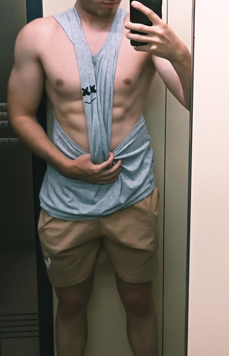 submdzz's tweet image. Espero que me recibáis bien por aquí 😈 

Un RT para que me conozca más gente?😮‍💨

#sub #chastity #chastitychallenge #sumiso #gay #castidad #amo