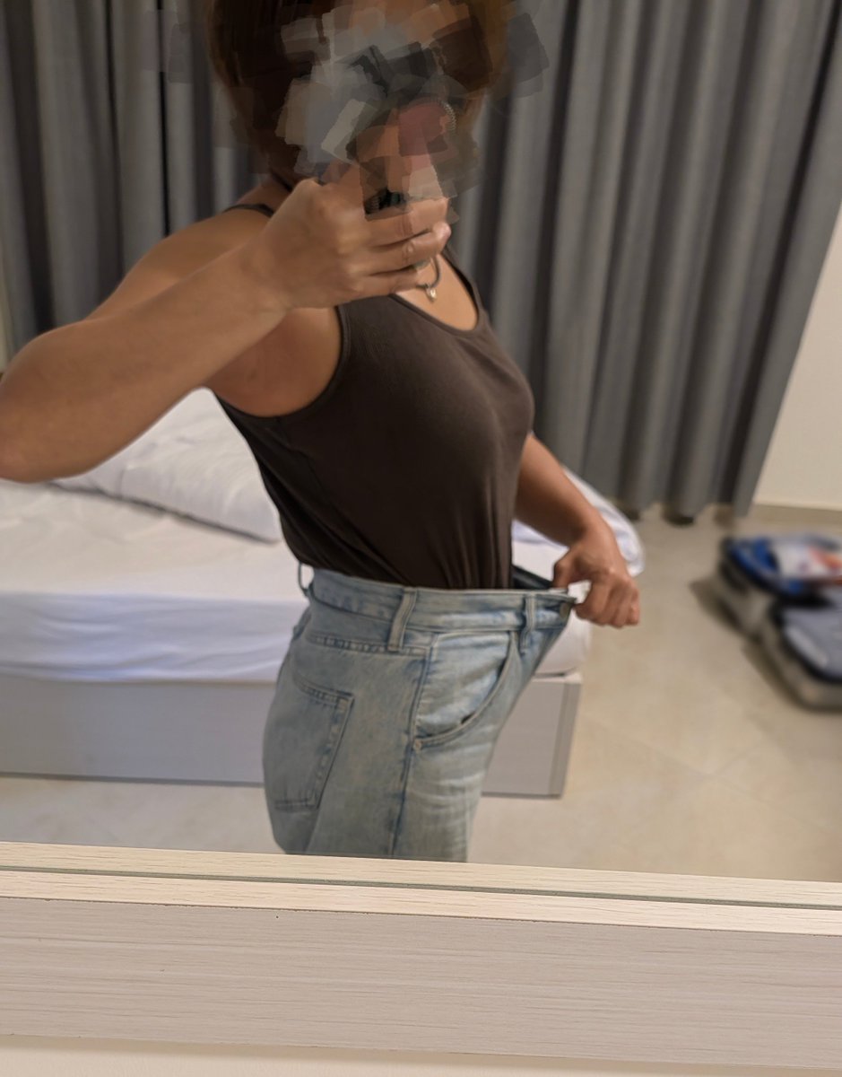 出國前才買的褲子
結果來這邊每天在拖地
瞬間獲得一條復古風牛仔褲