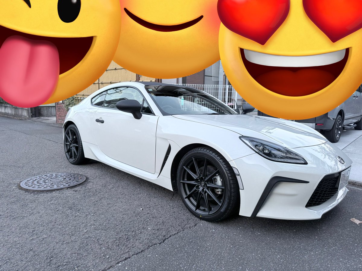 cheLrun's tweet photo. 欲しいと思ってから半年
やっとお迎えすることができたGR86
中古車だからもちろん小傷あるけど
それでも前のオーナーさんが丁寧に乗ってたのがわかる
これからよろしくな相棒ー！！！！！ https://t.co/E7QU8kpCNe