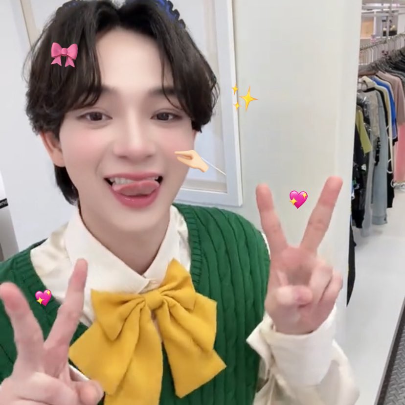 ขนความน่ารักทั้งโลกมากองไว้ตรงนี้💖 พี่สาวจะอยู่ยังไงน่ารักงี้ อยากบีบ🤏🏻💕🎀

꒰ #Bbasjtr #บาสเด็กอ้วนที่แท้จริง ꒱