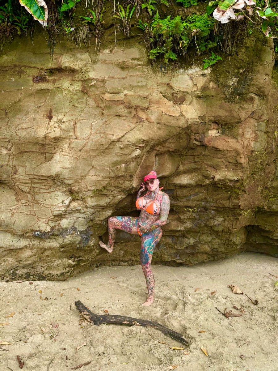 You can’t look away can you