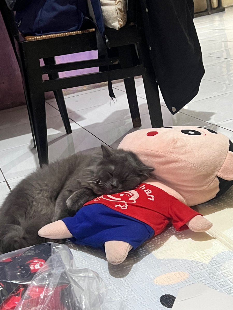 Lelah dia piket sabtu, padahal gue yang bikin berita🙂‍↔️