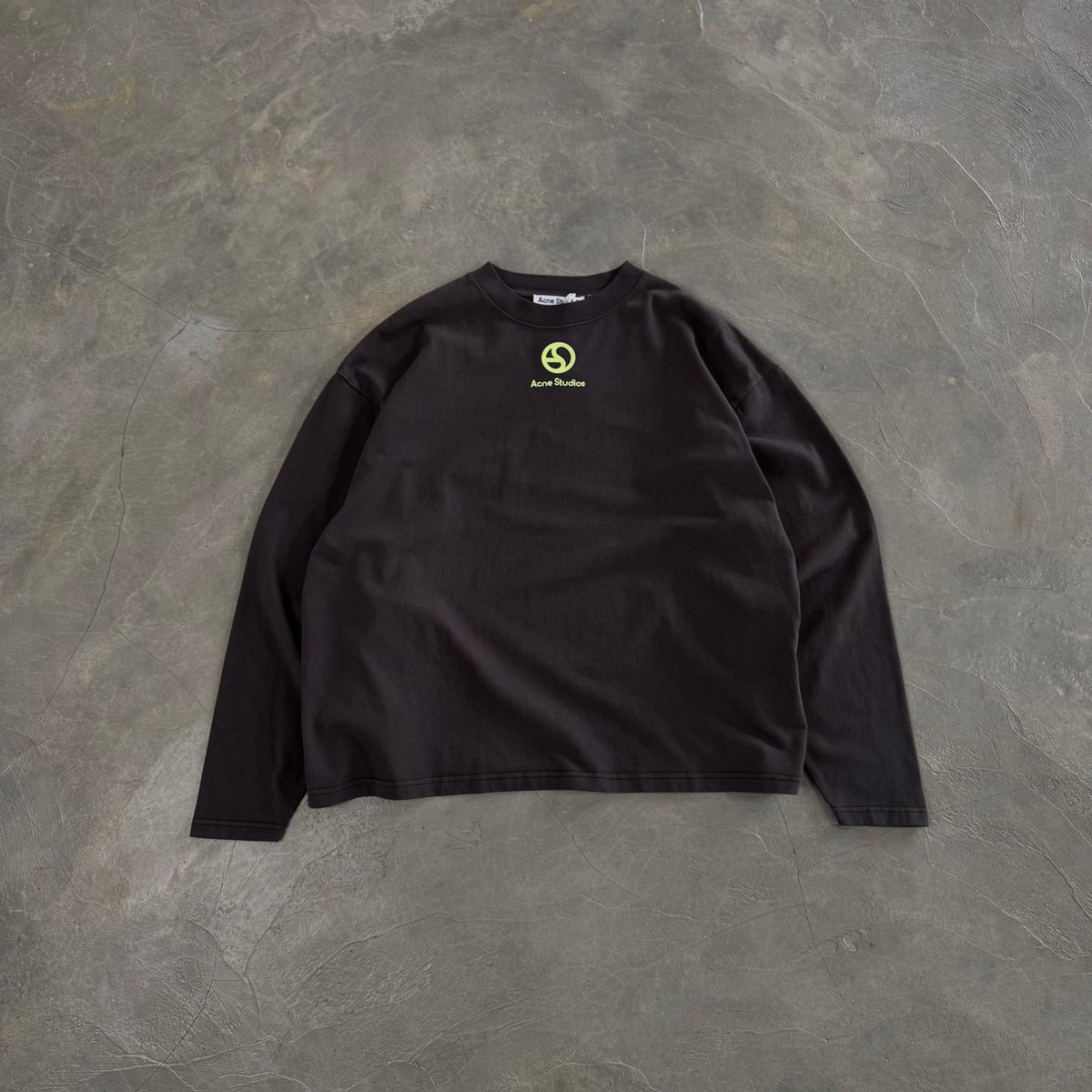 greymrkthq's tweet photo. Acne Studio, Rick Owens, Numeris, Project g/r, Calvin Klein. https://t.co/u8xQeD8Odg