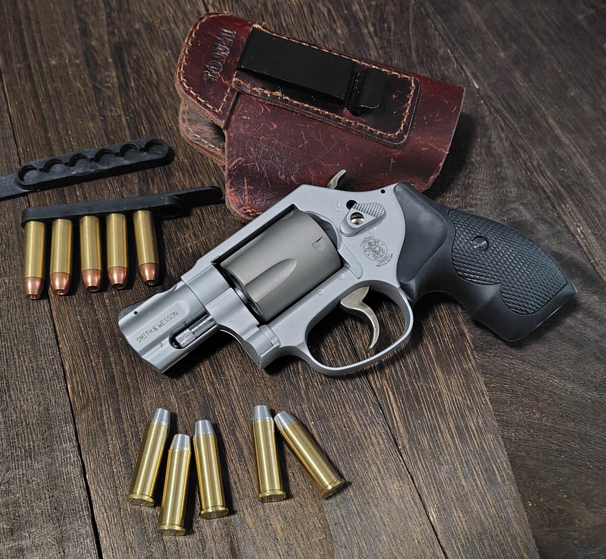 仕事へ……ｼﾀﾀﾀｯ ﾍ( ˘•̥ω•̥)ﾉ S&W M360sc 1-7/8inch .357 𝚃𝙰𝙽𝙰𝙺𝙰