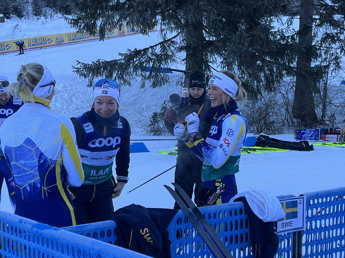 RedGiorgio81's tweet photo. Frida Karlsson smiles ahead of Tour de Ski 2025/26. Will she be the winner at the end of Tour? #crosscountryskiing #tourdeski #karlsson #toblach #dobbiaco https://t.co/4AusXDFqxI