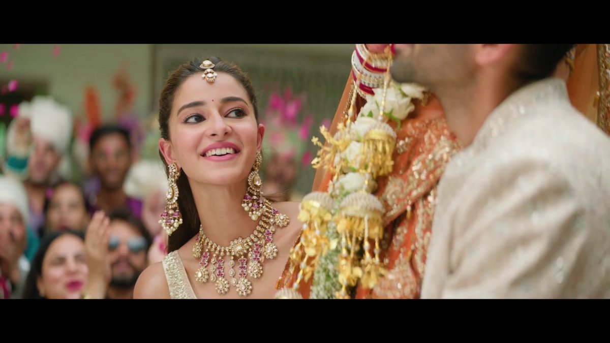 The Croatia sequences were STUNNING but I really couldn’t take my eyes off Ananya. Call me a simp but Ananya Panday WAS THE PLOT!! 😭😭💗 <a href="/ananyapandayy/">Ananya Panday</a> #TMMTMTTM